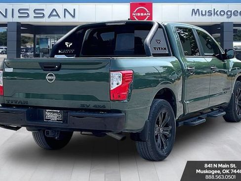 Used 2024 Nissan Titan SV w/ SV Bronze Edition Package AWD/4WD image 5
