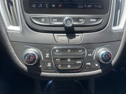 Used 2024 Chevrolet Malibu LT FWD image 17