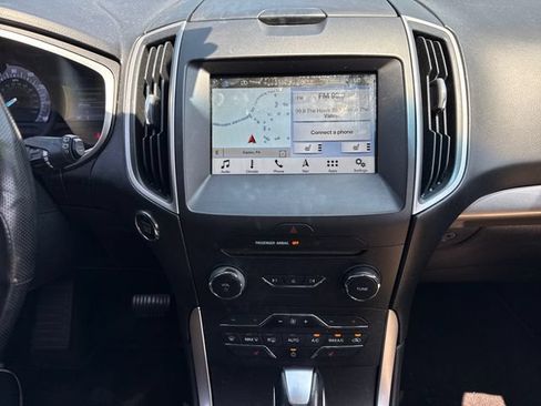 Used 2018 Ford Edge SEL w/ Equipment Group 201A FWD image 21