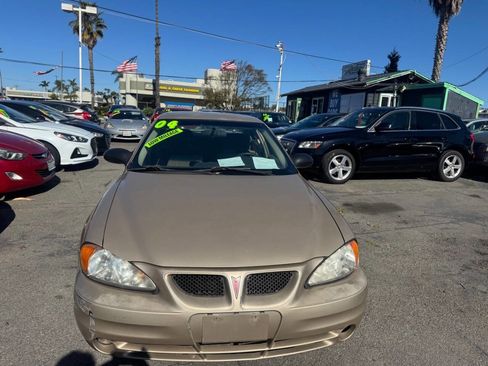 Used 2004 Pontiac Grand Am SE image 3