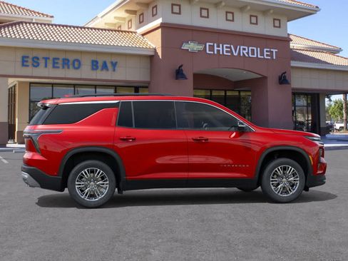 New 2026 Chevrolet Traverse LT w/ Driver Confidence Package image 5