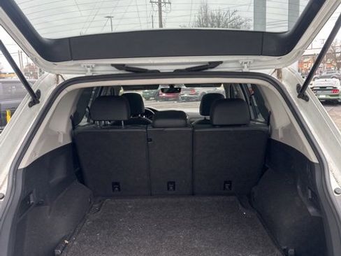Used 2020 Volkswagen Tiguan SE w/ Panoramic Sunroof Package image 23