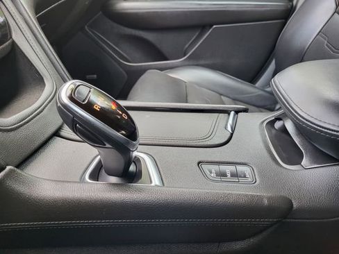 Used 2019 Cadillac XT5 Platinum AWD/4WD image 19