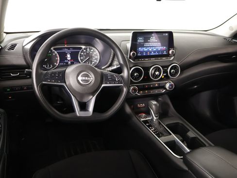 Used 2024 Nissan Sentra SV FWD image 2