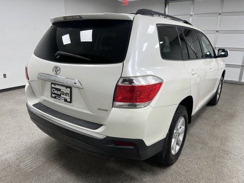 Used 2013 Toyota Highlander Plus image 11