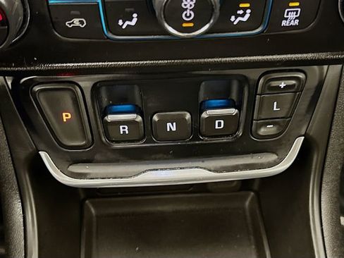 Used 2018 GMC Terrain SLE w/ Driver Convenience Package image 16