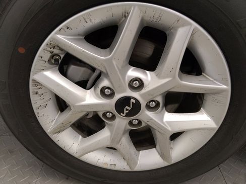 Used 2025 Kia Soul LX w/ LX Technology Package image 31