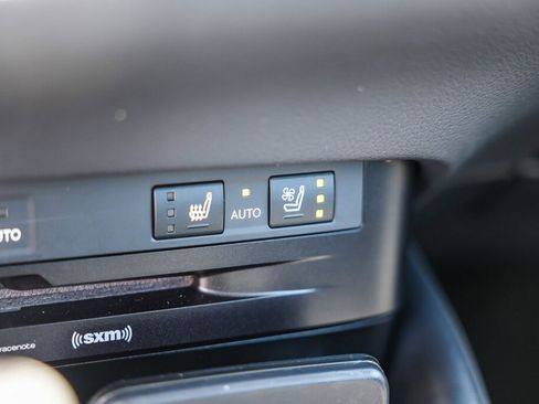 Used 2022 Lexus ES 350 w/ Premium Package image 15