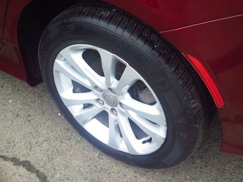 Used 2015 Chrysler 200 Limited w/ Convenience Group FWD image 31