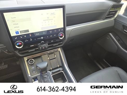 Used 2025 Lexus GX 550 AWD/4WD image 40