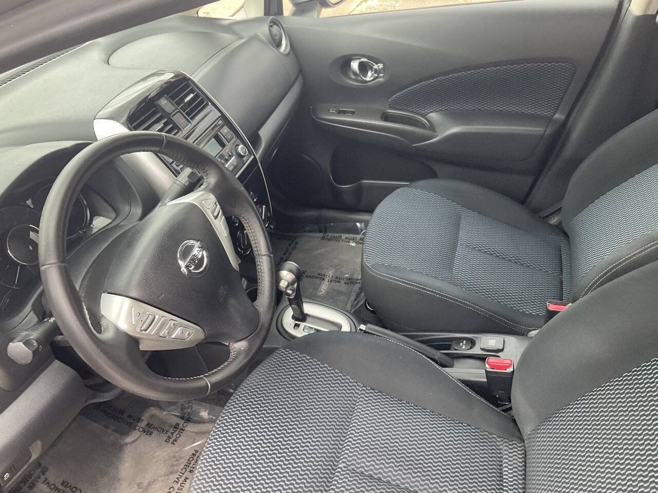 Used 2015 Nissan Versa Note SV w/ Sport Value Package FWD image 11