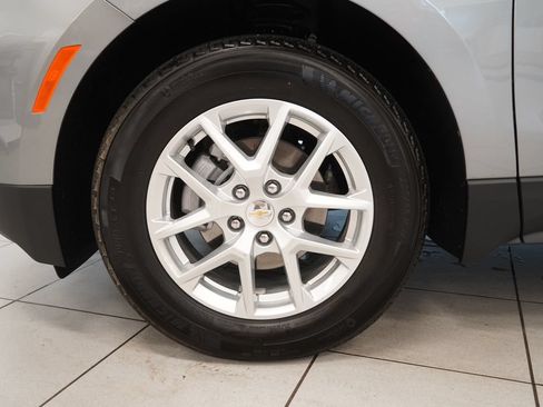 Used 2024 Chevrolet Equinox LS w/ LS Convenience Package FWD image 16