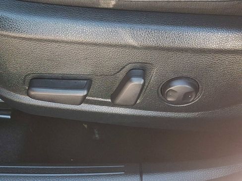 Used 2021 Kia Seltos SX w/ SX Sunroof Package image 11