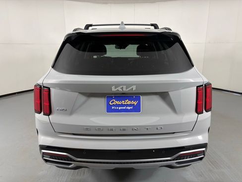 Used 2022 Kia Sorento SX image 7