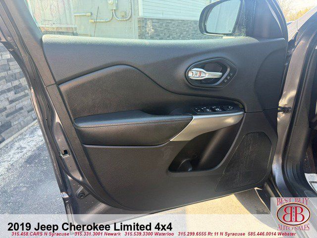 Used 2019 Jeep Cherokee Limited AWD/4WD image 9