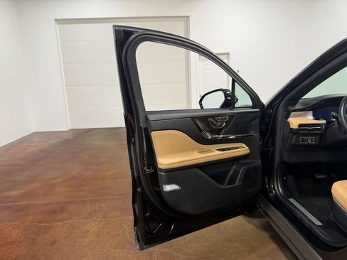 Used 2022 Lincoln Corsair Reserve w/ Equipment Group 201A AWD/4WD image 54