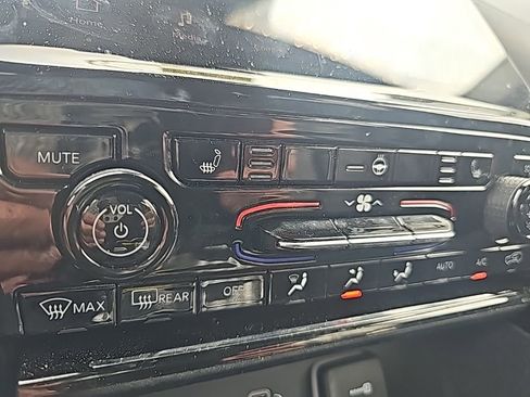 Used 2021 Jeep Grand Cherokee L Limited w/ Trailer Tow Group (B) image 13