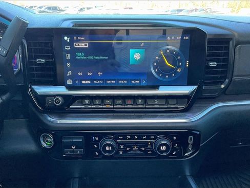 Used 2024 Chevrolet Silverado 2500 LTZ w/ LTZ Convenience Package image 24