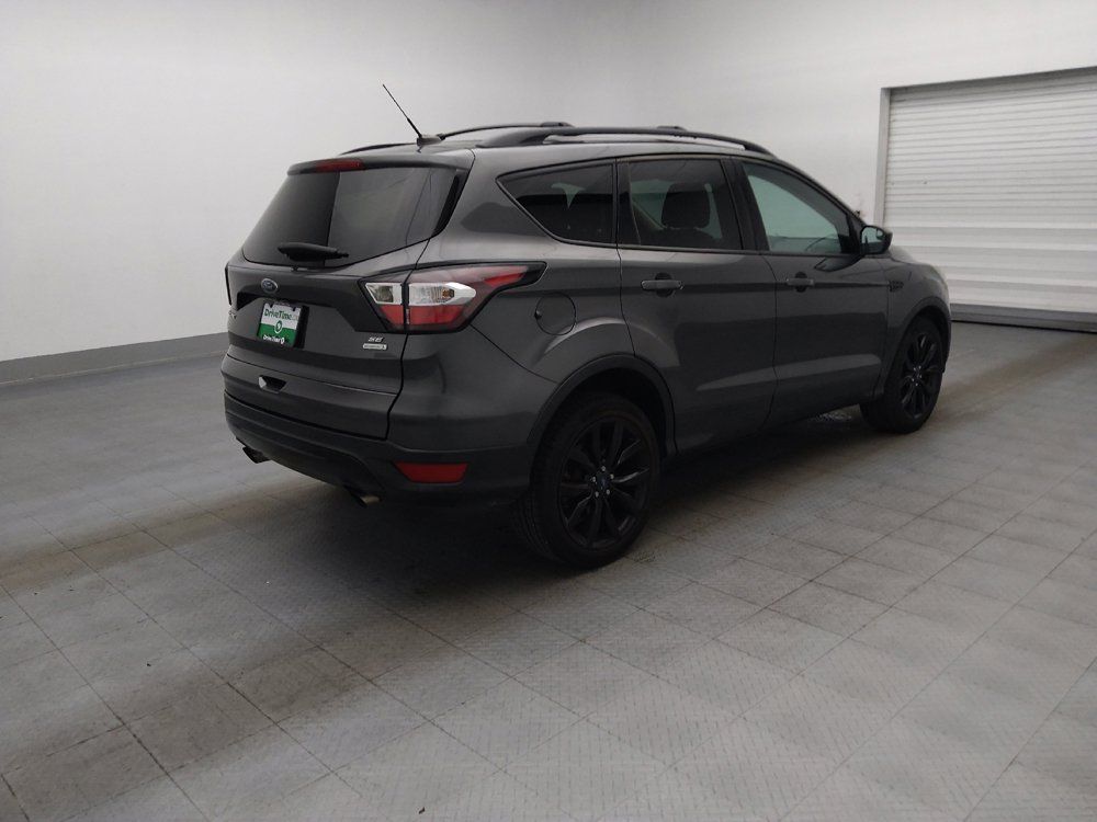 Used 2017 Ford Escape SE w/ SE Sport Appearance Package FWD image 10