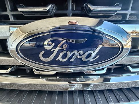 Used 2025 Ford F250 Lariat image 29