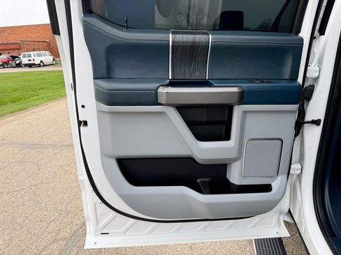 Used 2022 Ford F350 Limited image 38
