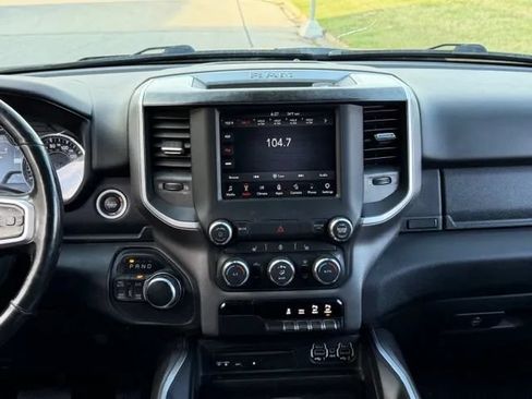 Used 2019 RAM 1500 Big Horn AWD/4WD image 18
