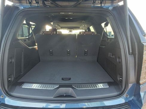 New 2026 Chevrolet Suburban High Country AWD/4WD image 14