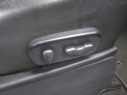 Used 2011 Nissan Titan SL w/ Heavy Metal Edition Pkg image 25