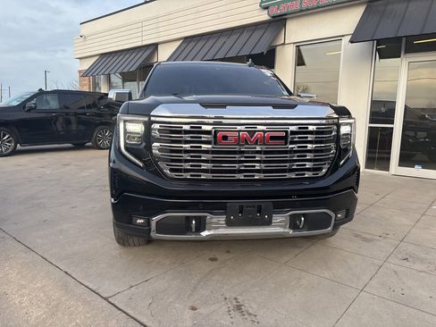 Used 2022 GMC Sierra 1500 Denali w/ Technology Package image 3