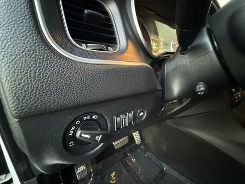 Used 2016 Dodge Charger R/T Scat Pack w/ Technology Group image 21