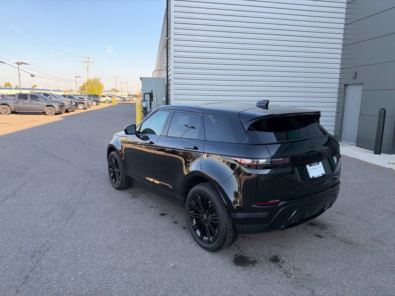 Used 2026 Land Rover Range Rover Evoque S AWD/4WD image 3