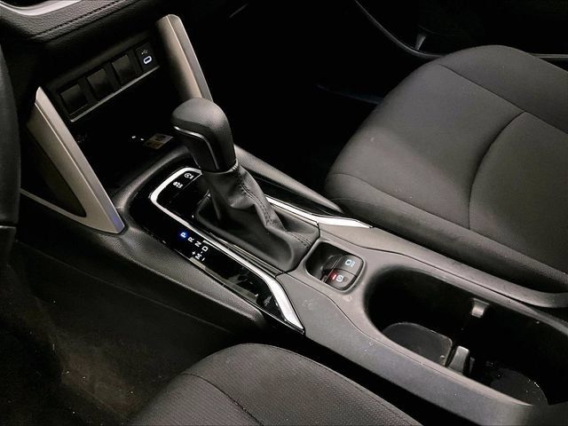 Used 2023 Toyota Corolla Cross LE AWD/4WD image 16