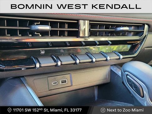 Used 2023 Chevrolet Colorado Z71 w/ Z71 Convenience Package 2 image 13