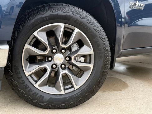 Used 2021 Chevrolet Silverado 1500 LT w/ Texas Edition Plus RWD image 7