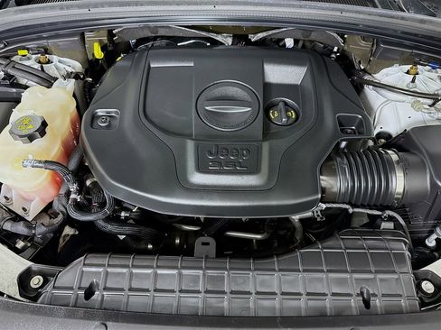 Used 2023 Jeep Grand Cherokee Overland image 37