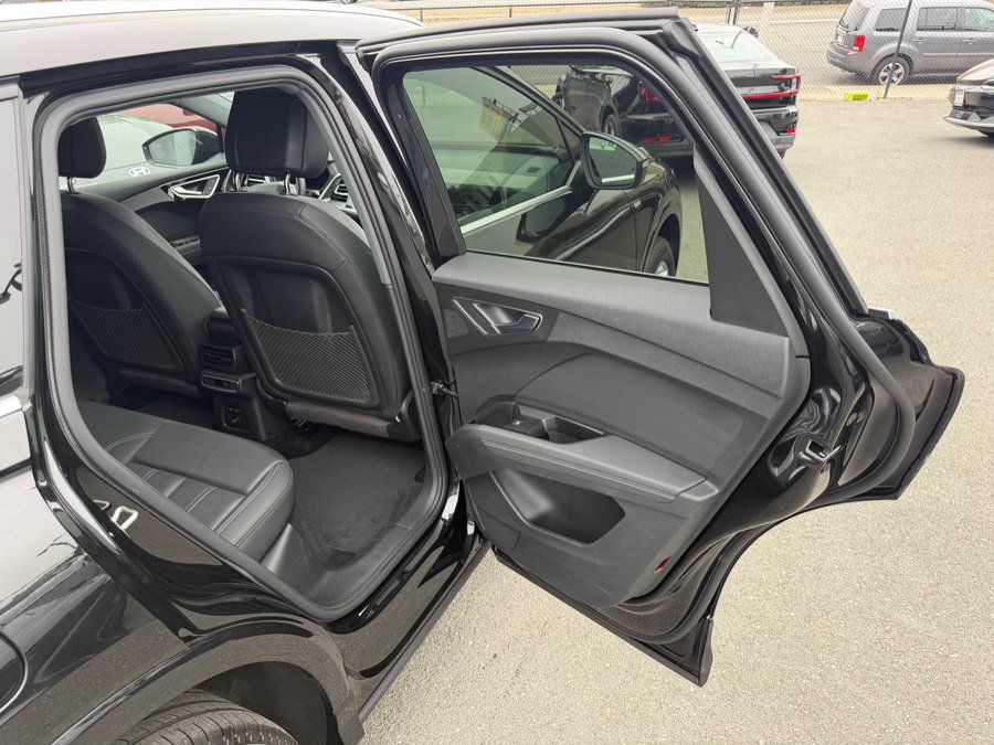 Used 2023 Audi Q4 e-tron Premium Plus w/ Premium Plus AWD/4WD image 38