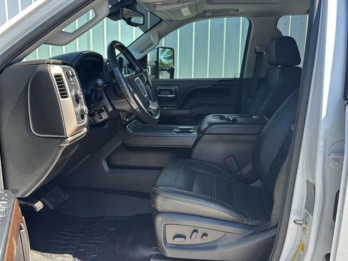 Used 2018 GMC Sierra 3500 Denali w/ Duramax Plus Package AWD/4WD image 20