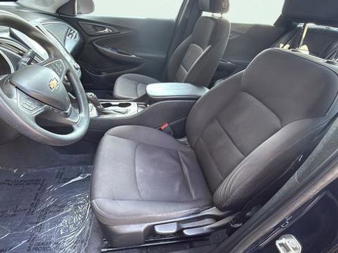 Used 2018 Chevrolet Malibu LS FWD image 12