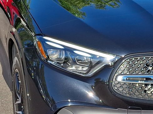 Certified 2025 Mercedes-Benz GLC 300 4MATIC image 9