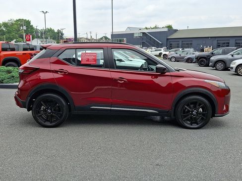 Certified 2024 Nissan Kicks SR w/ SR Premium Package FWD image 8
