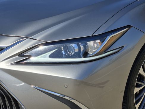 Used 2019 Lexus ES 350 Navigation, Premium Package image 12