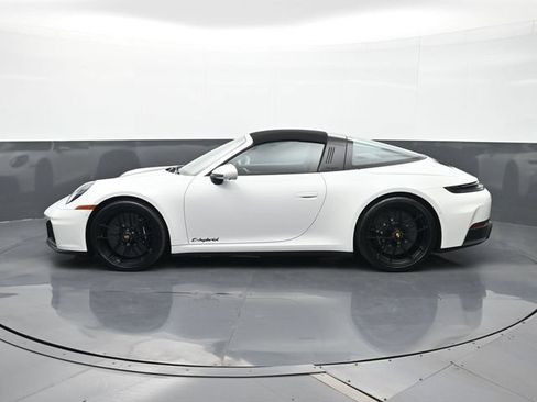 Certified 2026 Porsche 911 Targa 4 GTS AWD/4WD image 2