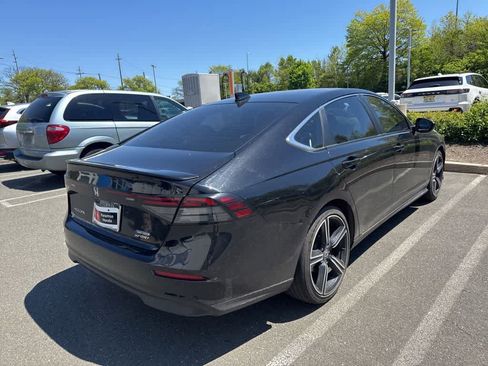 Used 2023 Honda Accord Sport image 12