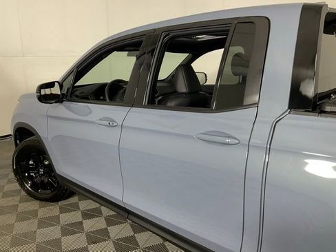 Used 2025 Honda Ridgeline Black Edition image 38