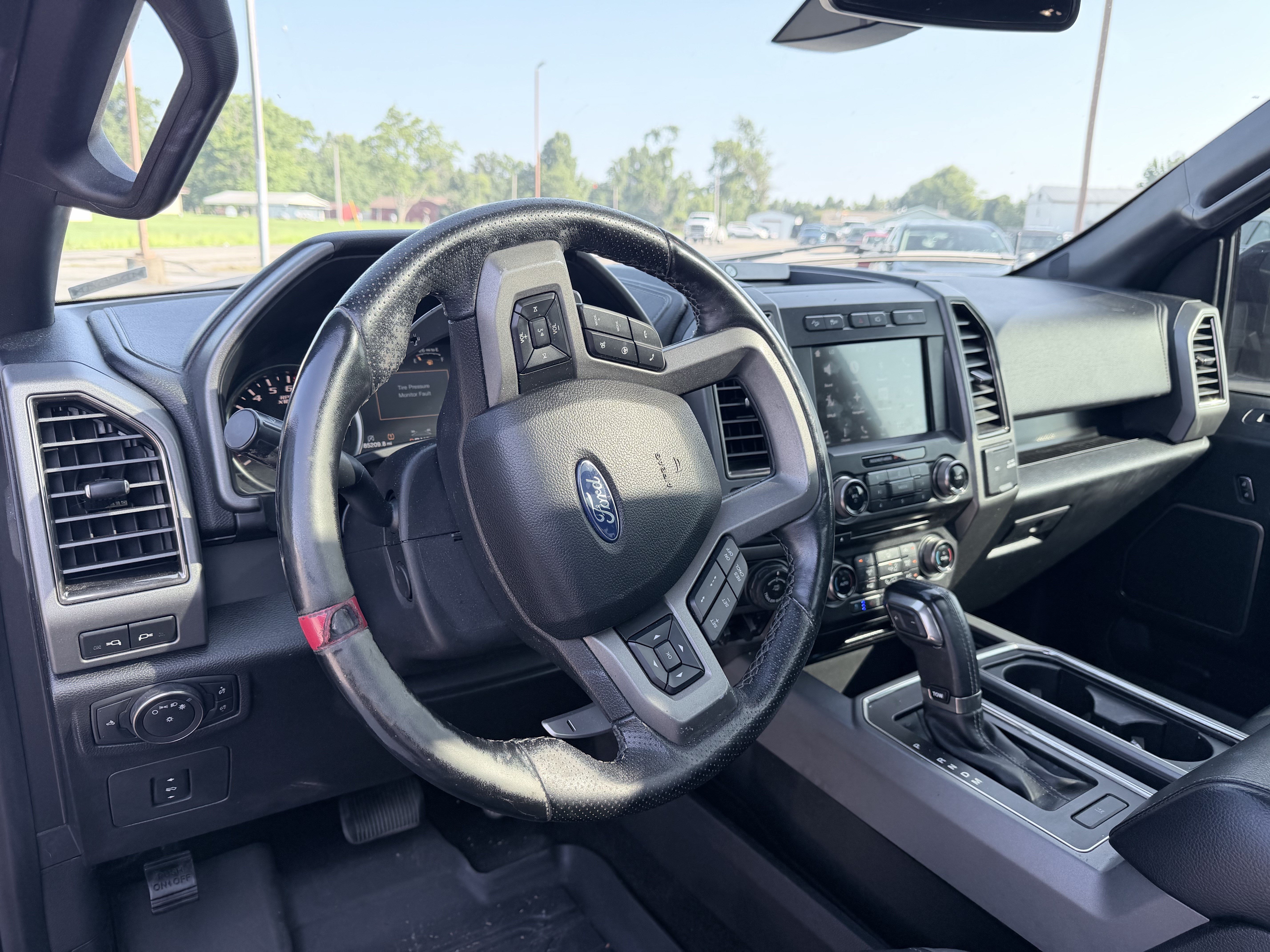 Used 2018 Ford F150 Raptor w/ Equipment Group 802A Luxury AWD/4WD image 11