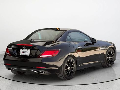 Used 2019 Mercedes-Benz SLC 300 image 4