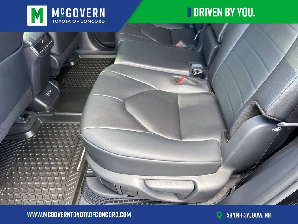 Used 2026 Toyota Highlander XLE AWD/4WD image 30
