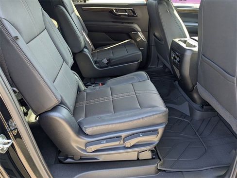 New 2026 Chevrolet Suburban High Country image 36