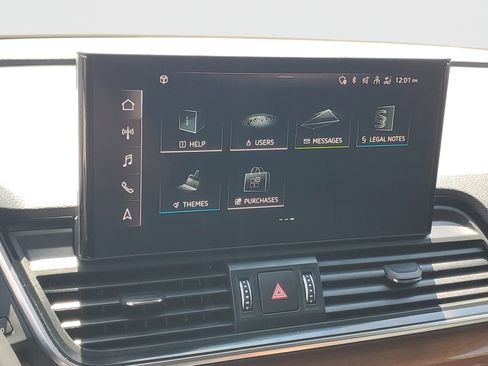 Used 2023 Audi Q5 e Prestige w/ Prestige Package AWD/4WD image 29