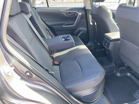 Certified 2025 Toyota RAV4 LE image 29